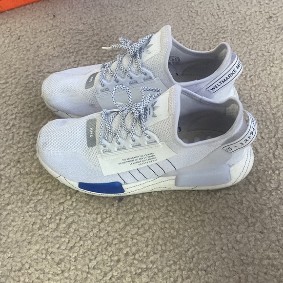 Adidas - Picture 2 of 3